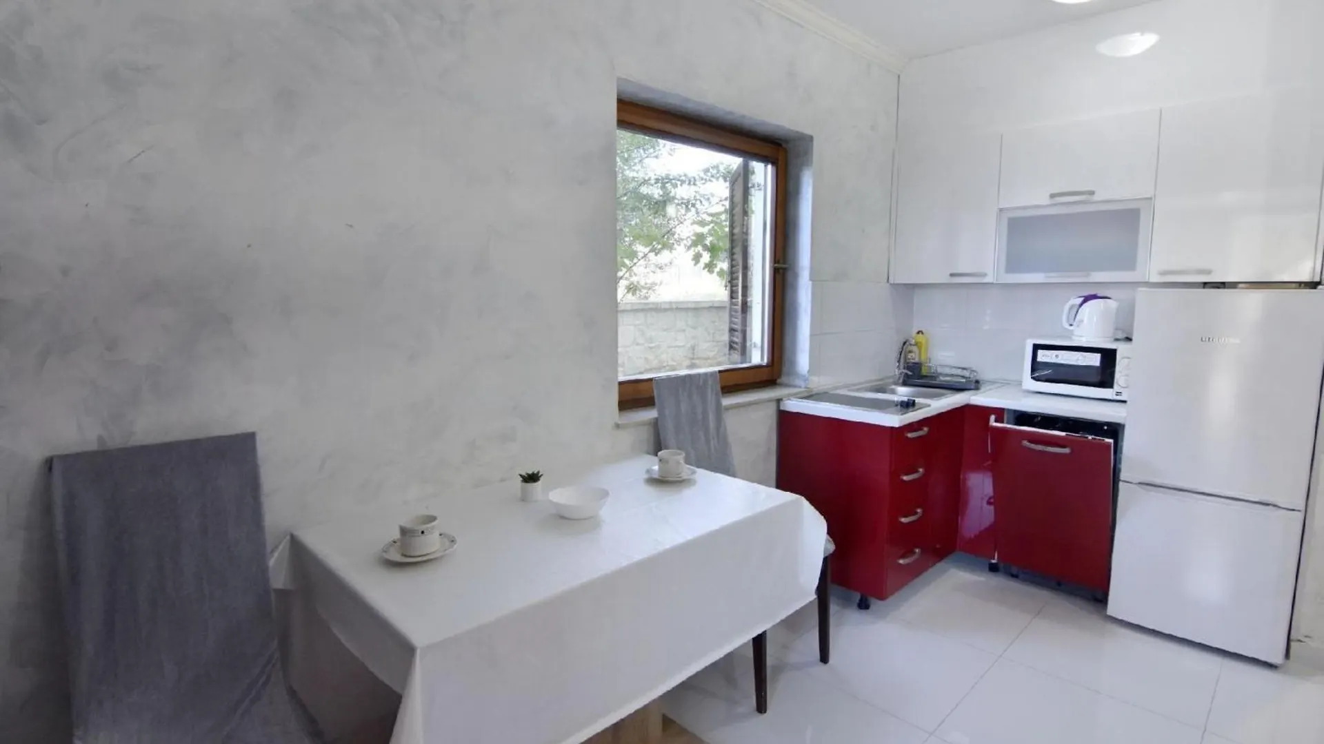 Apartment Fuer Paare, Nur Einen Steinwurf Vom Strand Entfernt Croatia